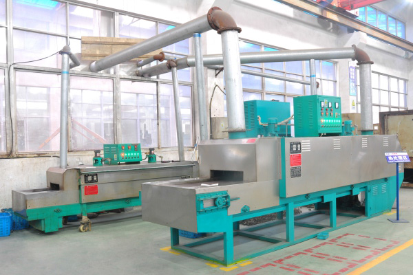 連(lián)續式回火爐