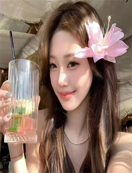 倒霉蛋象征隐喻解析引人入胜的：符号意义与深层寓意探讨